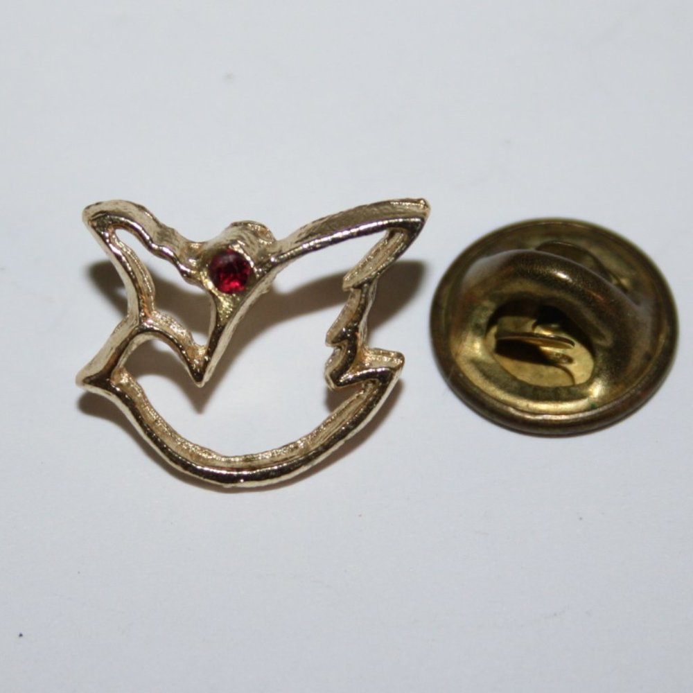 Beautiful gold and garnet dove lapel pin 5/8"